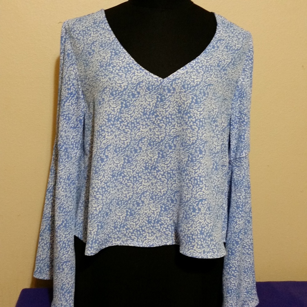 Design Lab Lord & Taylor High Low Cropped Blouse